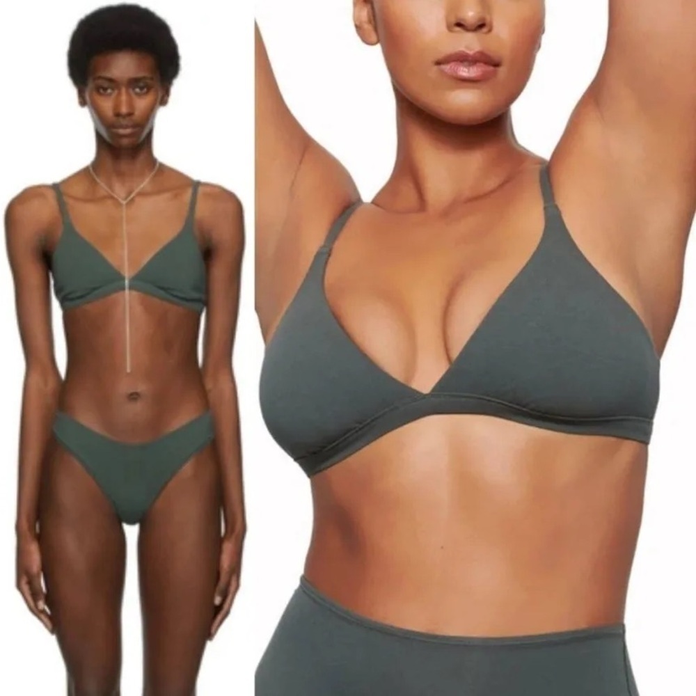 SKIMS triangle bralette Cotton vneck sea mineral forest